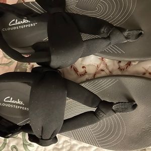 Clark Cloud Stepper Sandles.